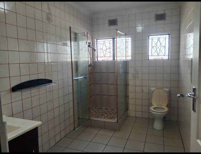 3 BEDROOM FREEHOLD FOR SALE IN RAISETHORPE